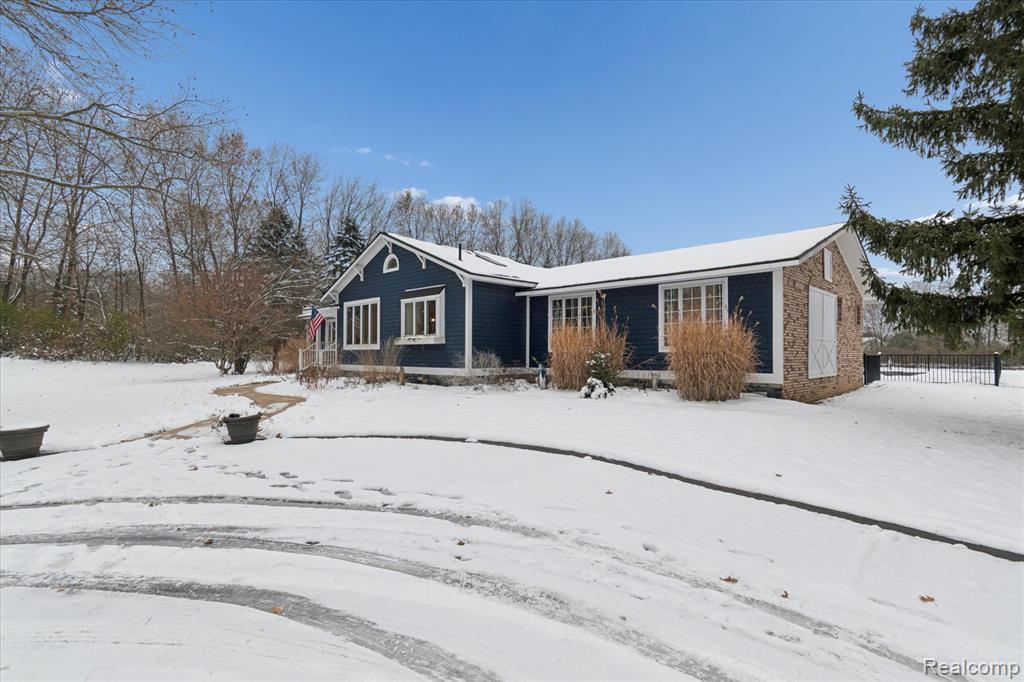 187 Darwin Road, Pinckney, MI 48169 — Photo 4