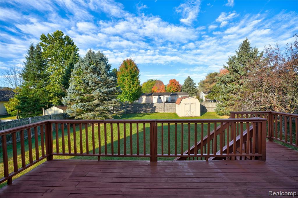 6068 Hearthside Place, Grand Blanc, MI 48439 — Photo 13