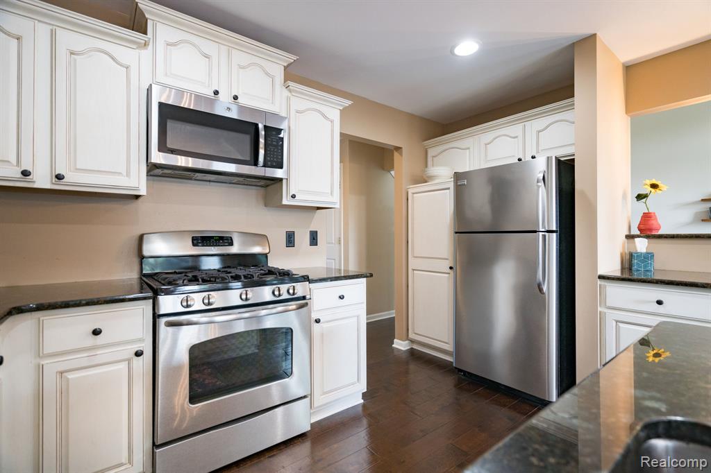 4096 Villager Dr Drive, Lake Orion, MI — Photo 15