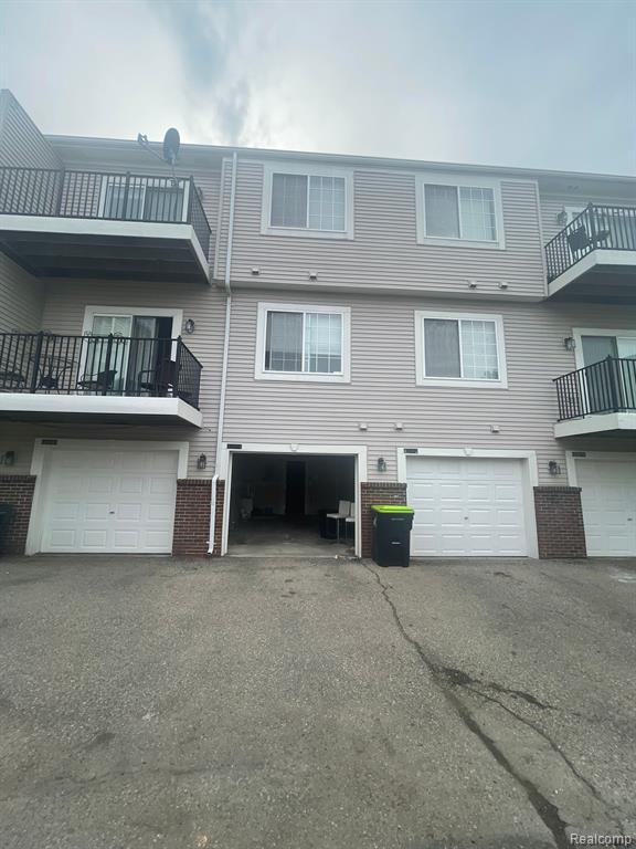 43054 STRAND Drive, Sterling Heights, MI 48313 — Photo 24