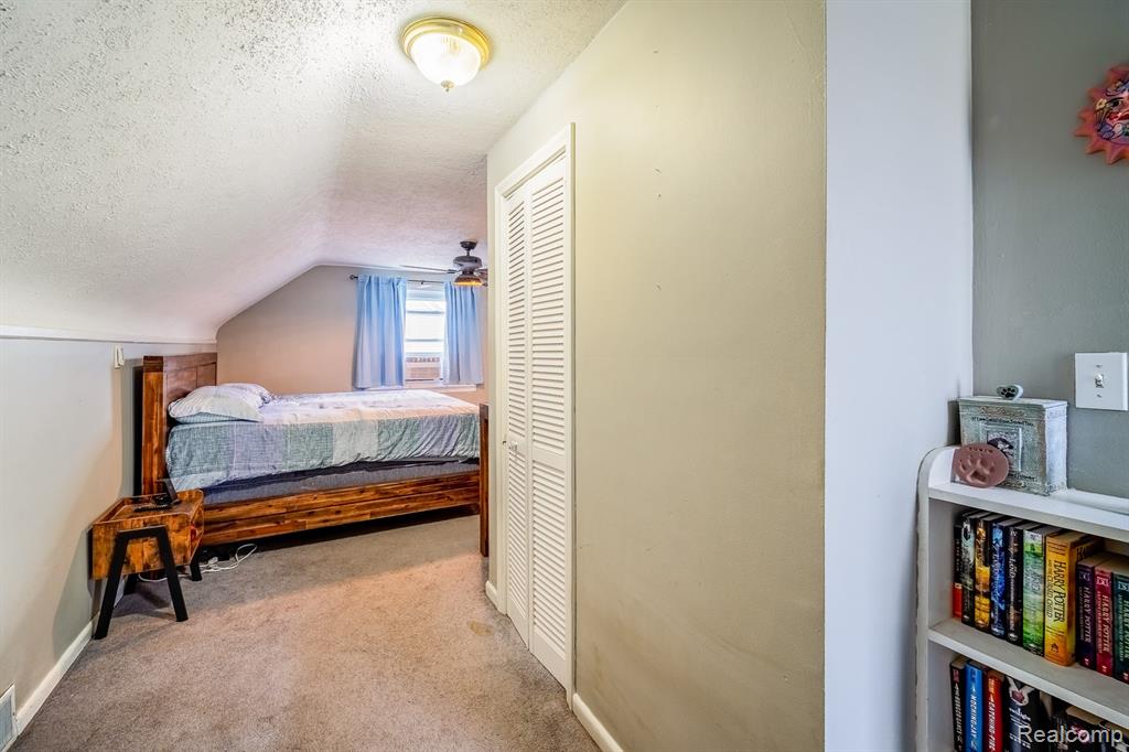 706 WHITE Avenue, Lincoln Park, MI 48146 — Photo 17