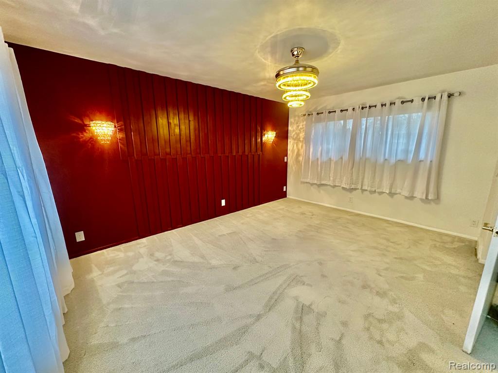 9171 E OUTER Drive, Detroit, MI 48213 — Photo 12