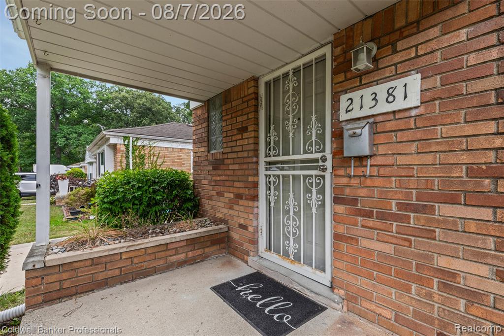 21381 Kipling Street, Oak Park, MI 48237