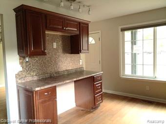 3225 Oakridge Drive, Highland, MI 48356 — Photo 6