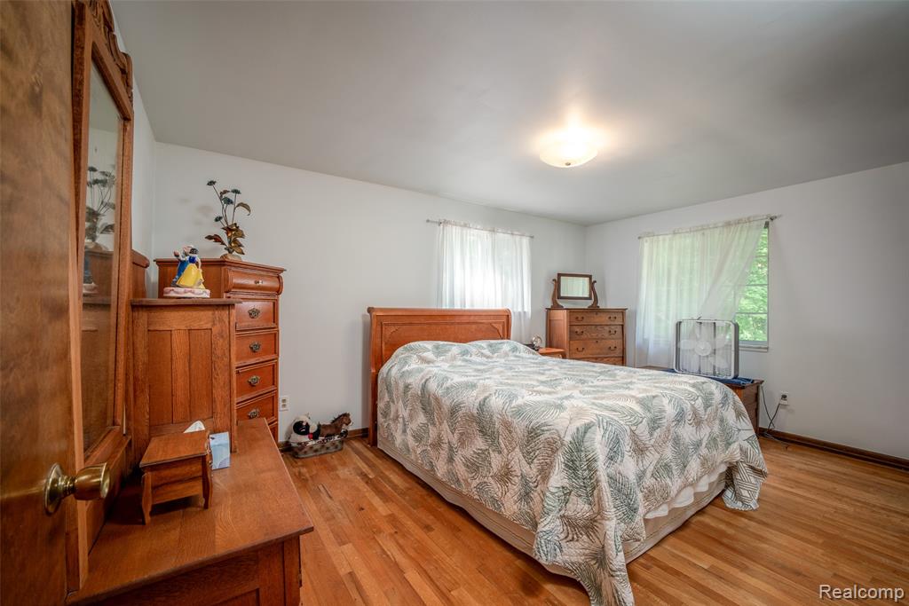 560 Coats Road, Lake Orion, MI 48362 — Photo 24