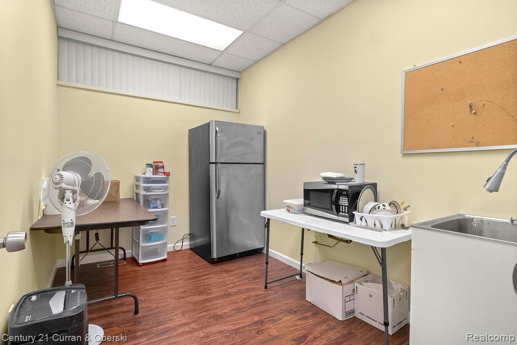 8544 N CANTON CENTER Road, Canton, MI 48187 — Photo 16