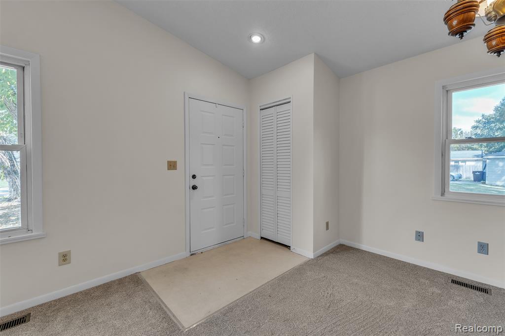 4419 Grace Avenue, Wayne, MI 48184 — Photo 6