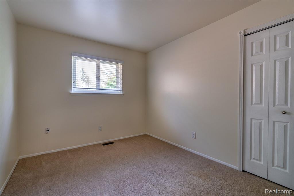 6228 ATKINS Drive, Troy, MI 48085 — Photo 12