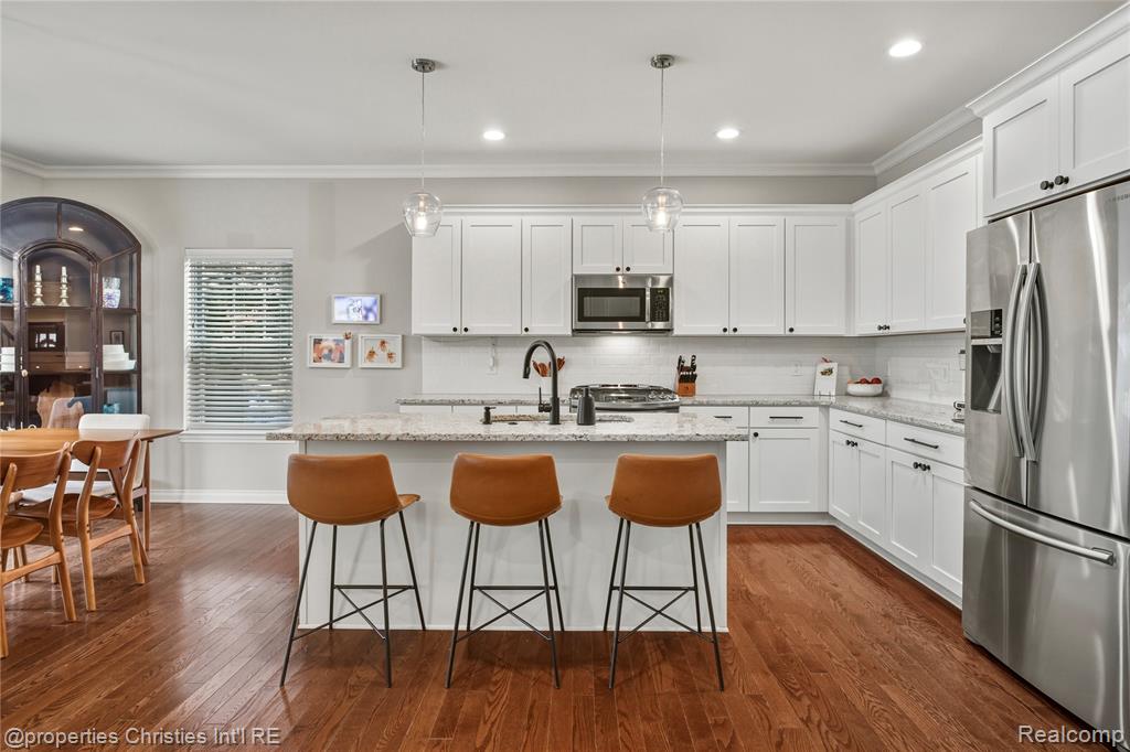 9024 Elmhurst Avenue, Plymouth, MI 48170 — Photo 10