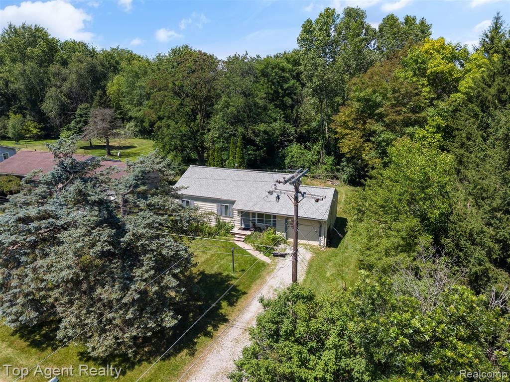 227 W Peterson Drive, Brighton, MI 48114 — Photo 25