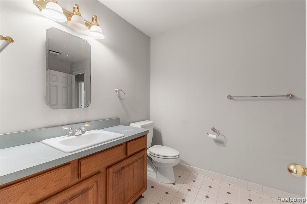 6555 WARREN Road, Ann Arbor, MI 48105 — Photo 49