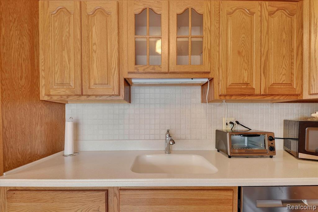 9187 N Sheldon Road, Plymouth, MI 48170 — Photo 23