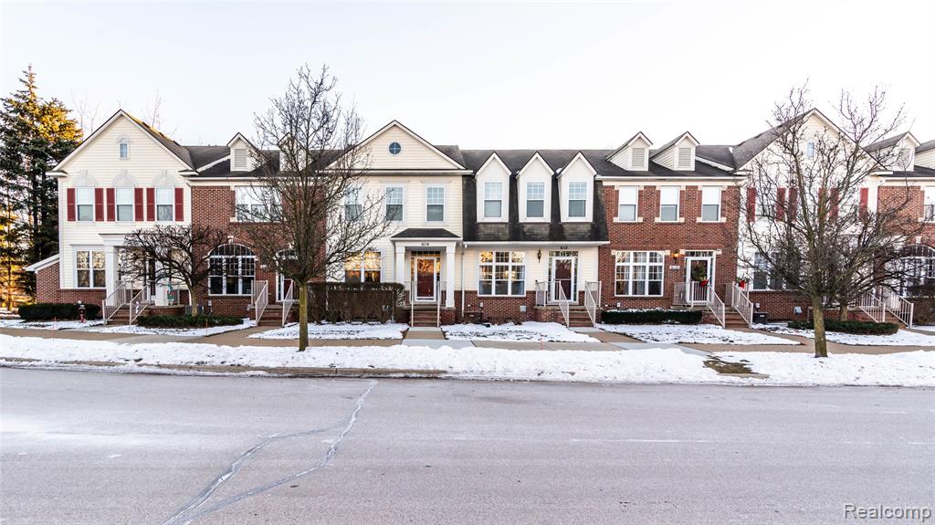 6114 Heron Hills Drive, Wolverine Lake, MI 48390 — Photo 2