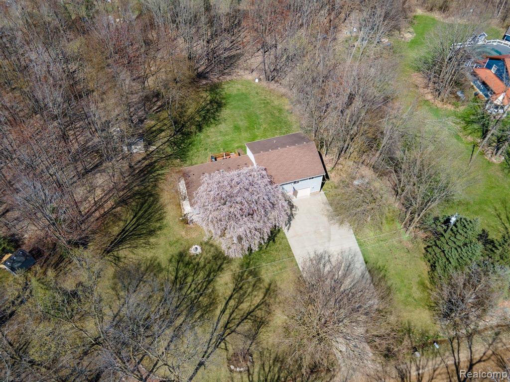 8660 SARGENT Road, Fowlerville, MI 48836 — Photo 45