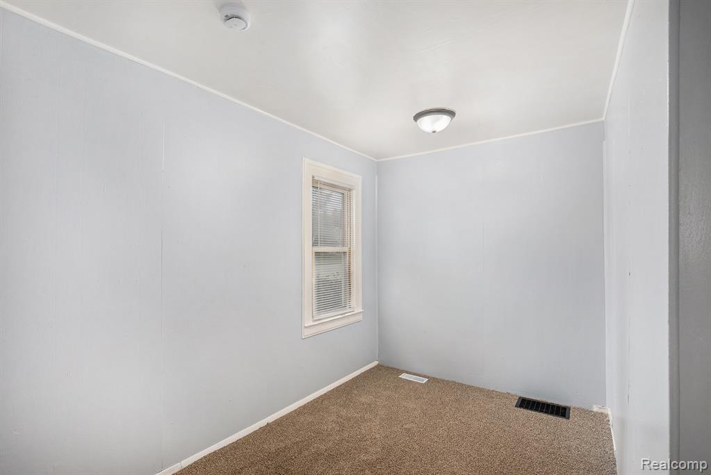 1119 Lakeview Street, Waterford, MI 48328 — Photo 12