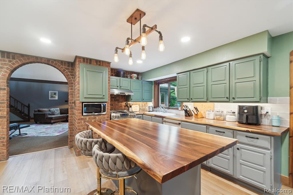 5152 Milroy Lane, Brighton, MI 48116 — Photo 21