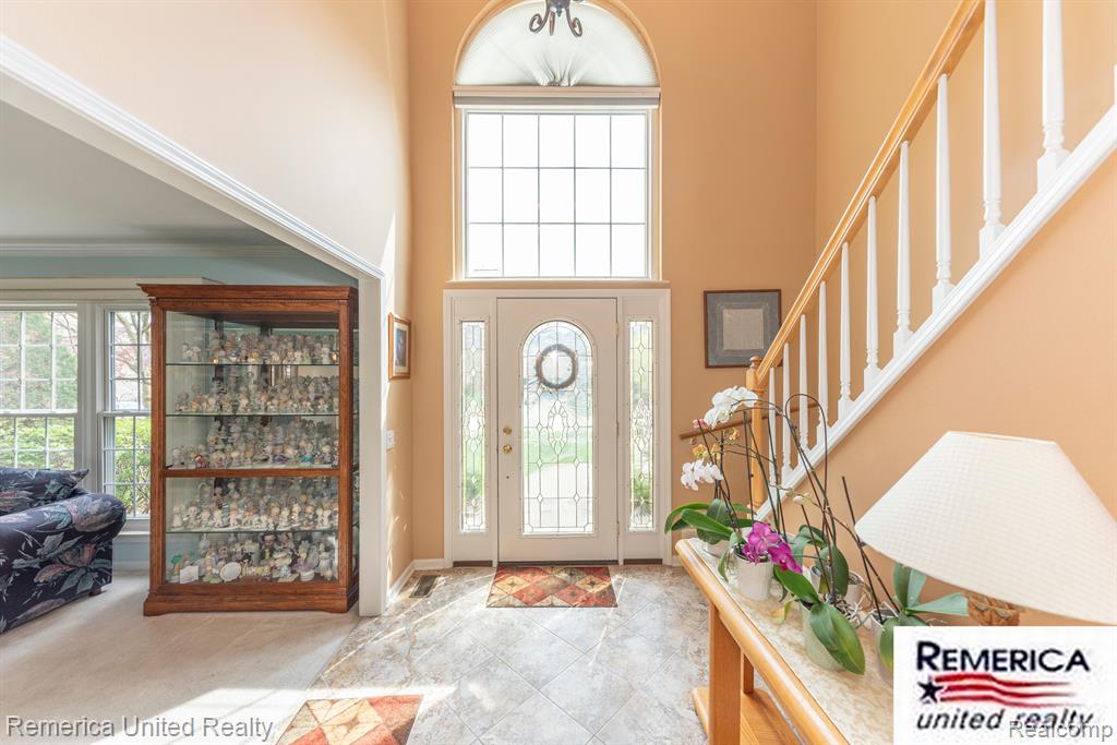46206 LARCHMONT Drive, Canton, MI 48187 — Photo 4