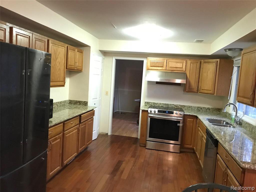 5551 Edinborough Drive, West Bloomfield, MI — Photo 3