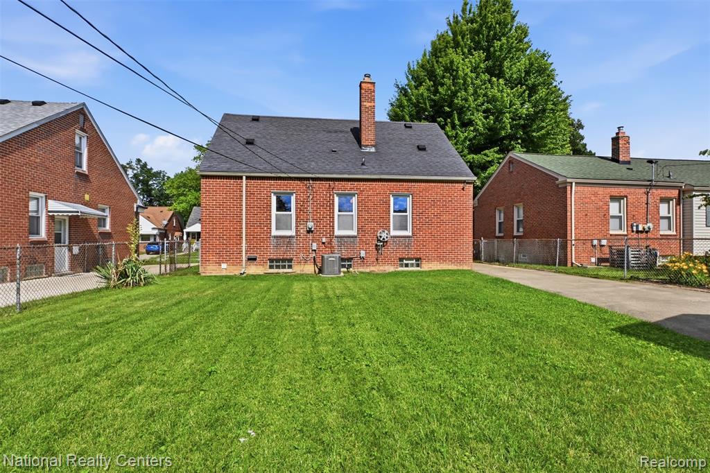 9951 Marion, Redford, MI 48239 — Photo 38