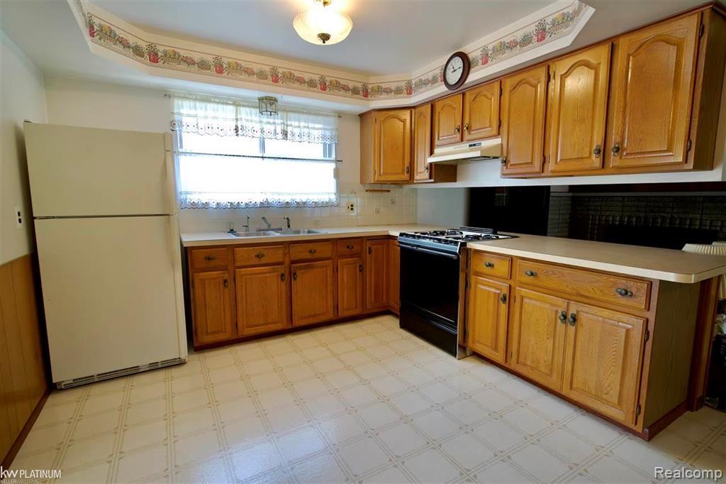 13325 Iowa Drive, Warren, MI 48088 — Photo 4