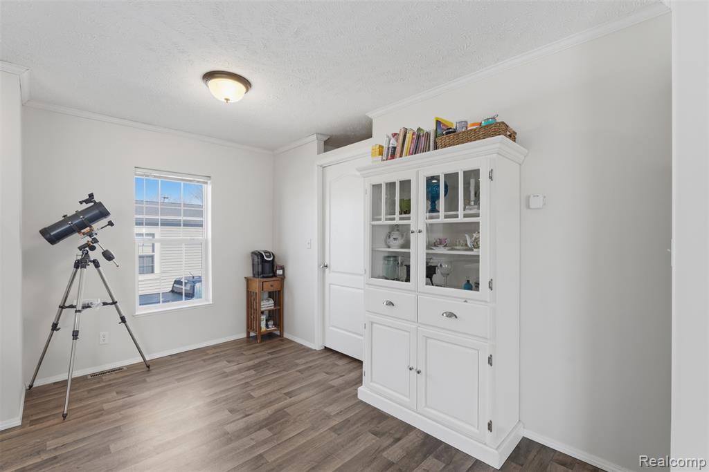 1935 Juneau Court, Hartland, MI 48353 — Photo 18