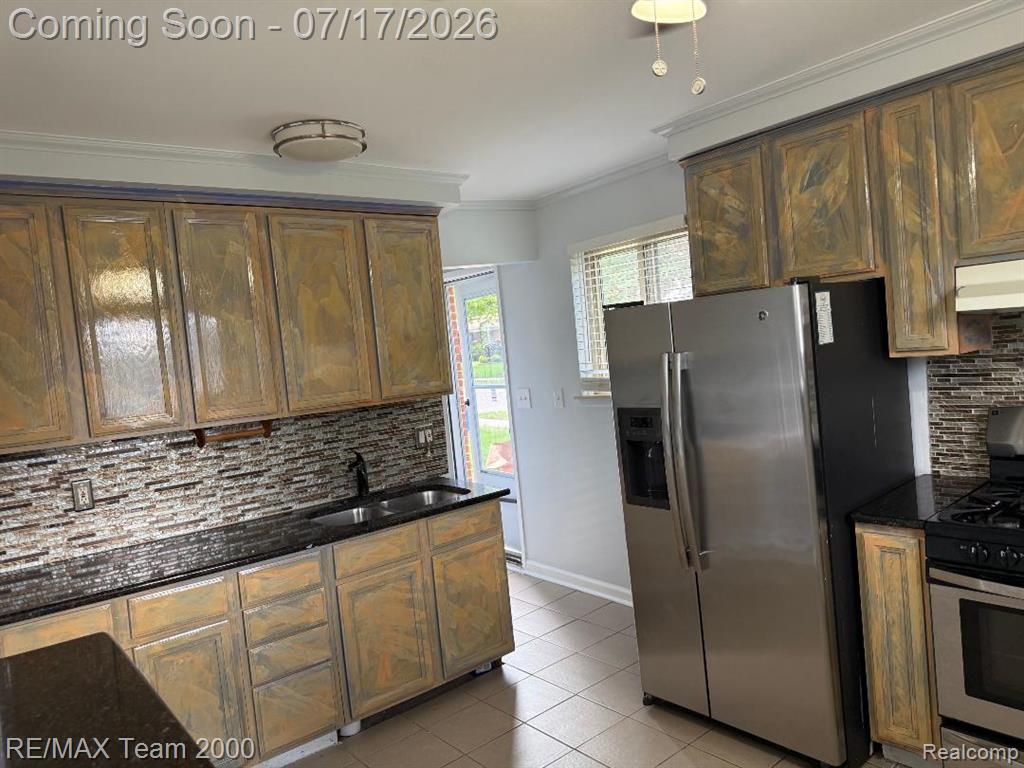 3912 S Gulley Road, Dearborn Heights, MI 48125 — Photo 6