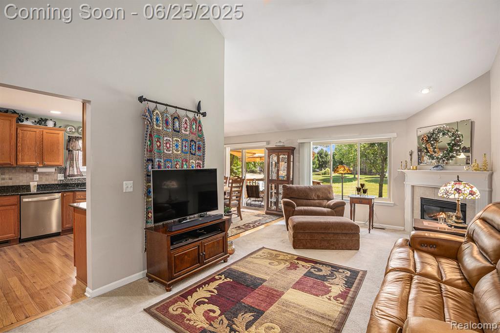 50062 LEXINGTON Avenue E, Shelby Twp, MI 48317 — Photo 3