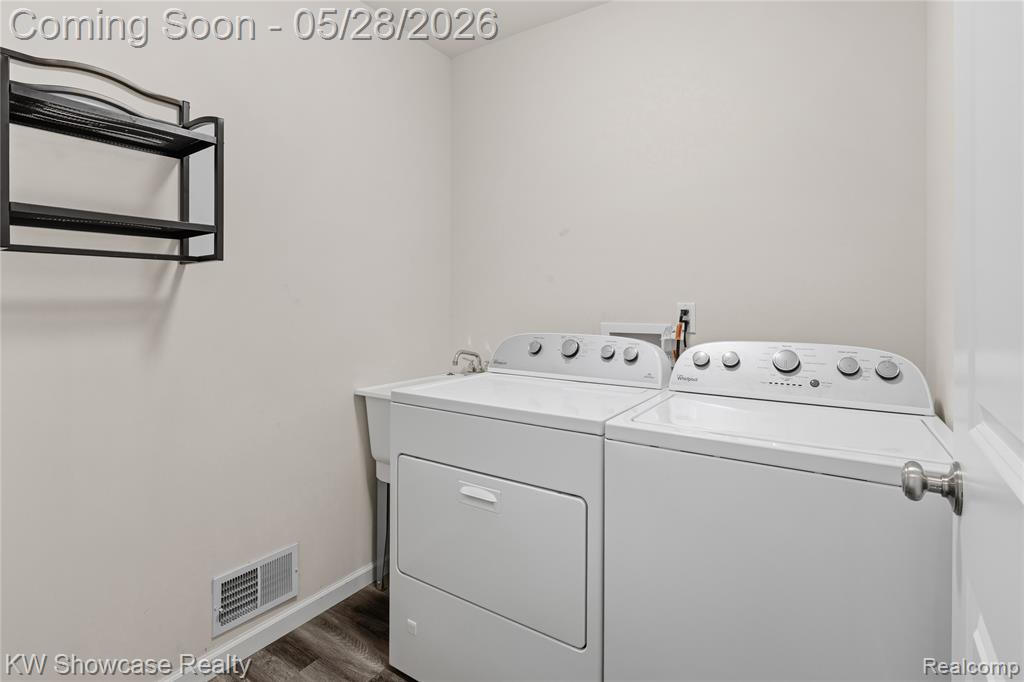 24871 Valleywood Drive, 47, South Lyon, MI 48178 — Photo 14