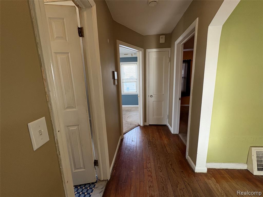 4216 Syracuse Street, Dearborn Heights, MI 48125 — Photo 7