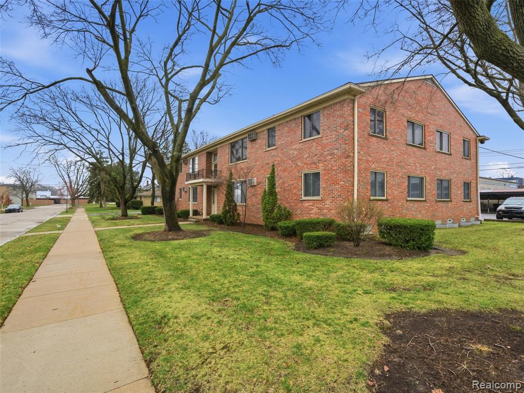 4625 Leafdale Avenue, 2B, Royal Oak, MI 48073 — Photo 2