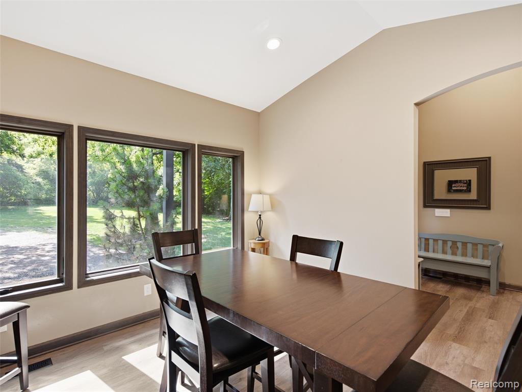 7055 Randall Drive, Fenton, MI 48430 — Photo 11