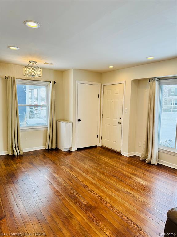 4327 Hampton Blvd, Royal Oak, MI 48073 — Photo 3