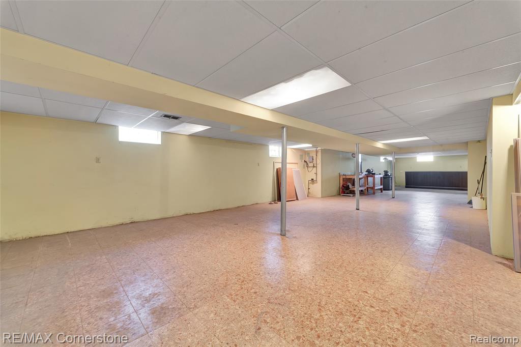 5760 Linden Drive, Dearborn Heights, MI 48127 — Photo 24