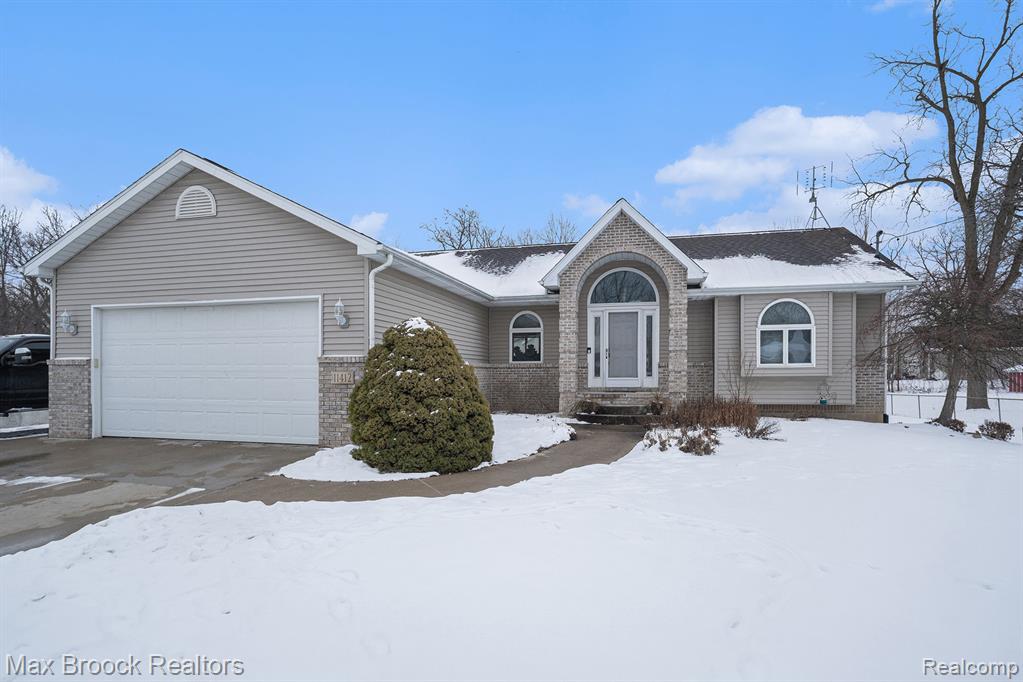 11412 Delmar Drive, Fenton, MI 48430 — Photo 48