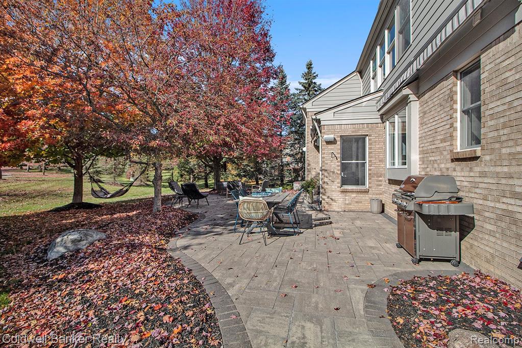 17301 OAK HILL Drive, Northville, MI 48168 — Photo 45