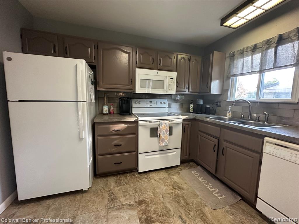 753 Lincoln Street, Lapeer, MI 48446 — Photo 17