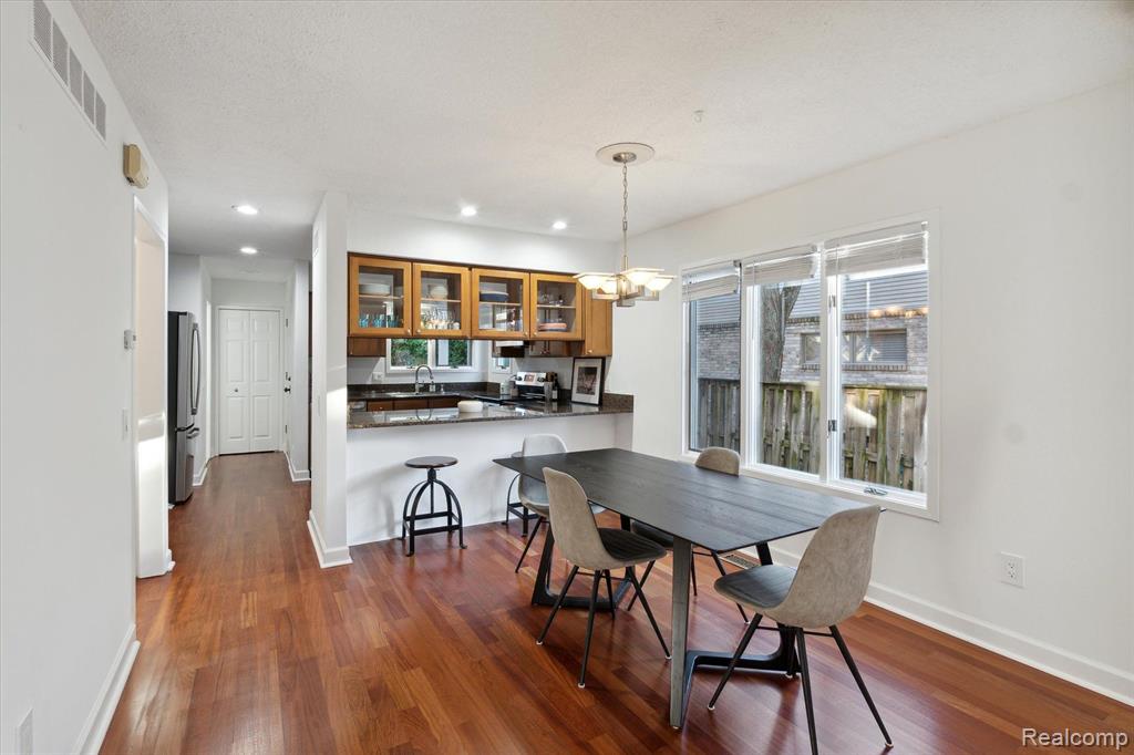 677 E Lincoln Street, Birmingham, MI 48009 — Photo 5