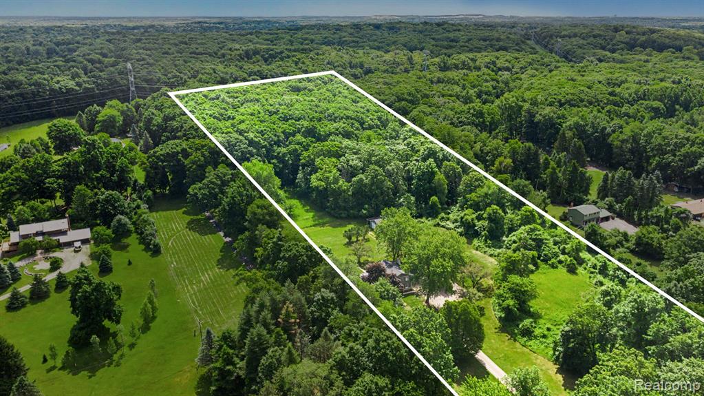 9100 Pine Knob Road, Clarkston, MI 48348 — Photo 4