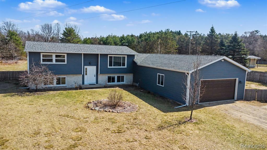 5912 Falkenbury Road, North Branch, MI 48461 — Photo 3