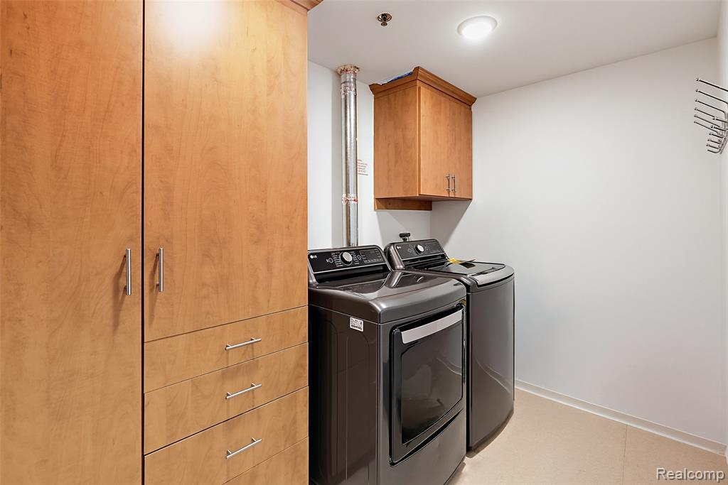 432 S Washington Avenue, 1404, Royal Oak, MI 48067 — Photo 31