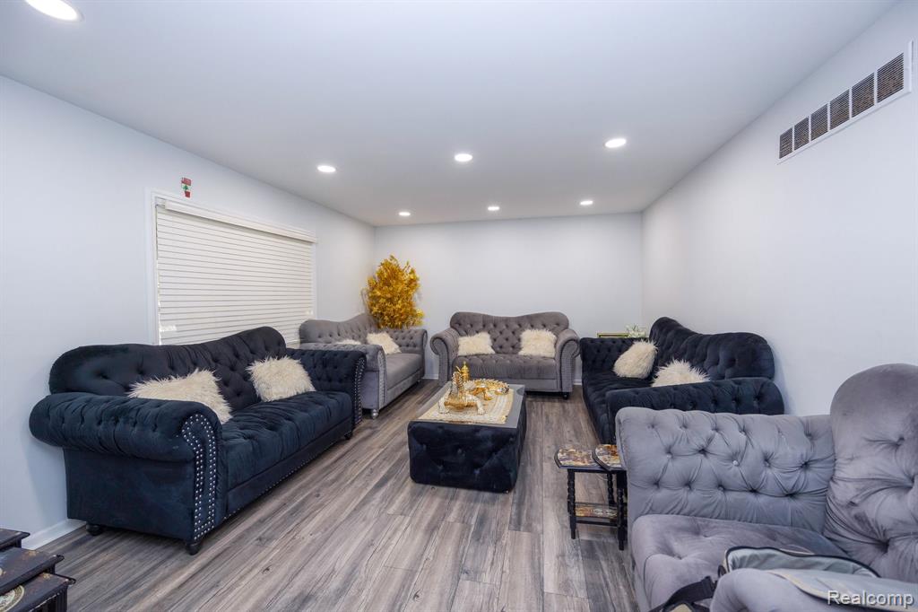5858 Reuter Street, Dearborn, MI 48126 — Photo 19