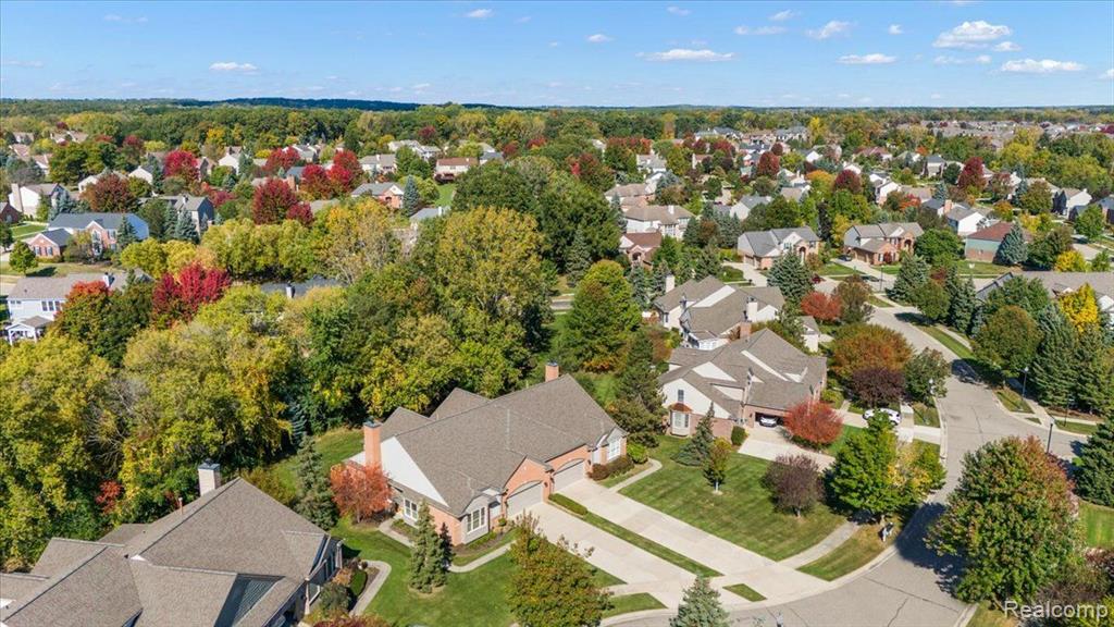833 GARNET Court, Rochester, MI 48306 — Photo 46