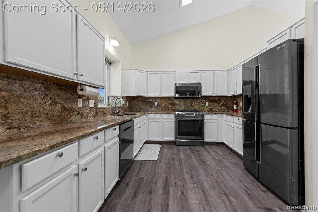3072 TALON Circle, Orion, MI — Photo 11