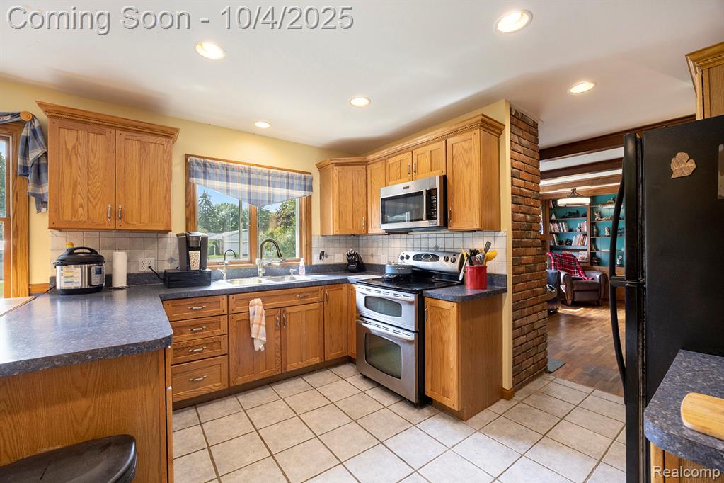 5528 E Holly Road, Holly, MI 48442 — Photo 11