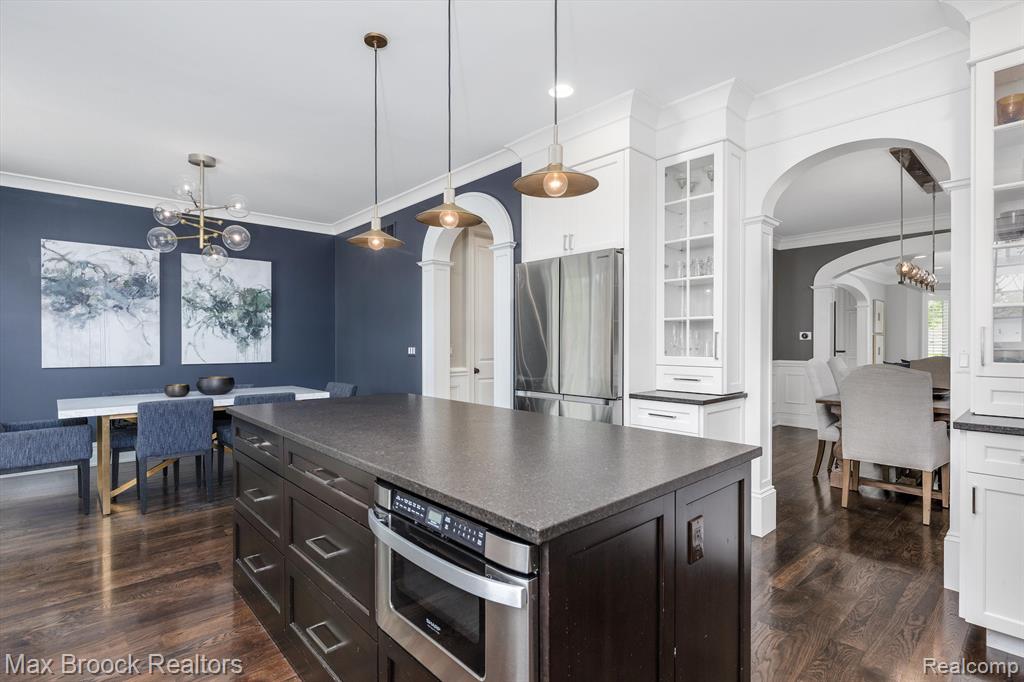 578 WOODLAND Street, Birmingham, MI 48009 — Photo 18