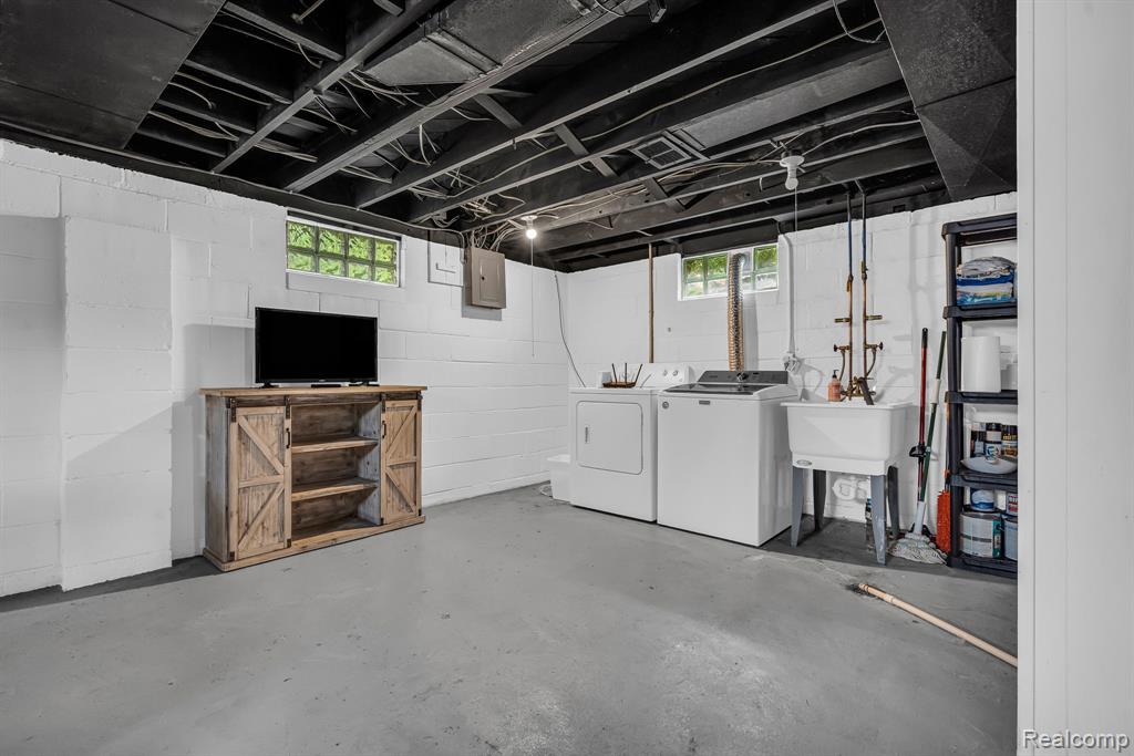 8661 Cadillac Avenue, Warren, MI 48089 — Photo 21