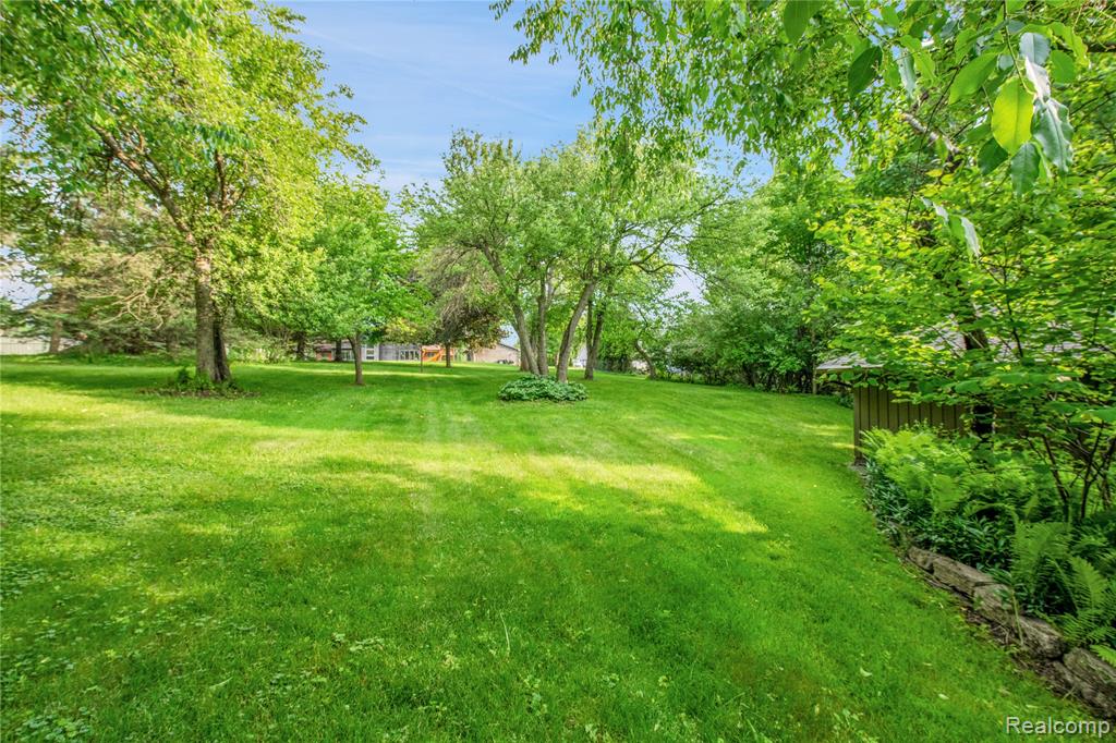 11206 Wealthy Lane, Bruce, MI 48065 — Photo 33