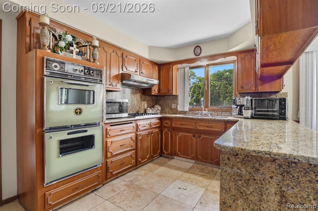 26449 Haverhill Drive, Warren, MI 48091 — Photo 13
