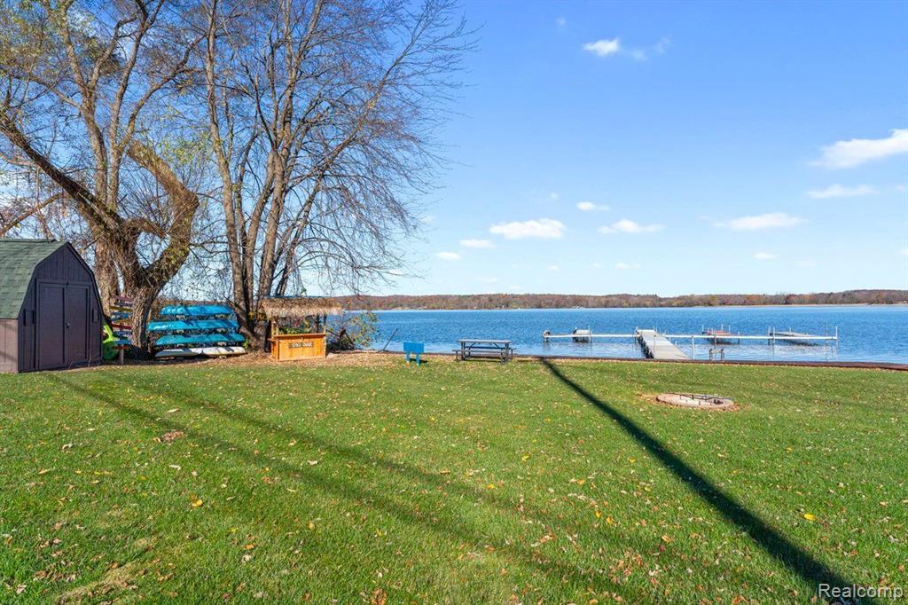 8365 PONTIAC LAKE Road, 11, White Lake, MI — Photo 24