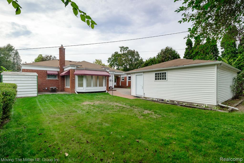 9668 Farmington Road, Livonia, MI 48150 — Photo 28